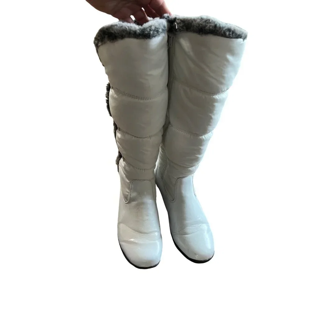 Khombu Style BW1582 white faux fur lined zippered boots size 8M